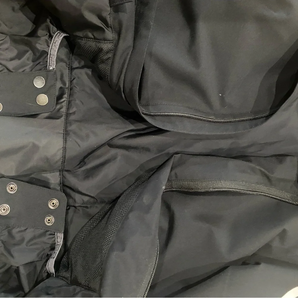 Spyder Black Ski Jacket with White Accents size 6 Women - Picture 5 of 11